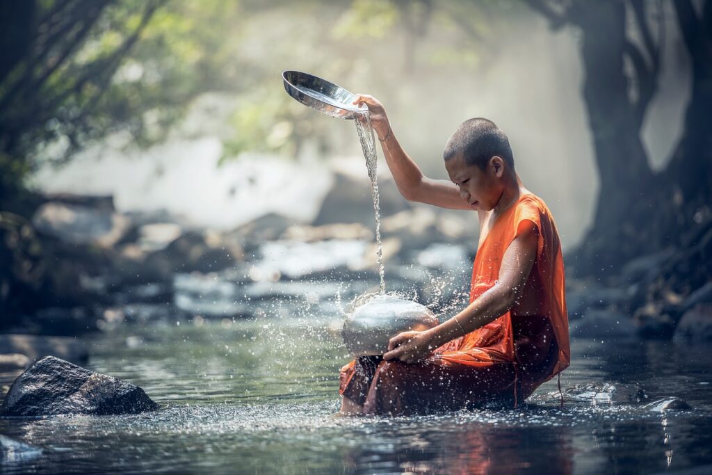 tipos meditação, , boy, monk, river