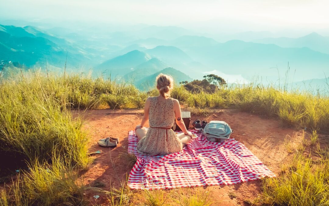 Meditação e Alimentação Consciente: A arte de saborear cada refeição