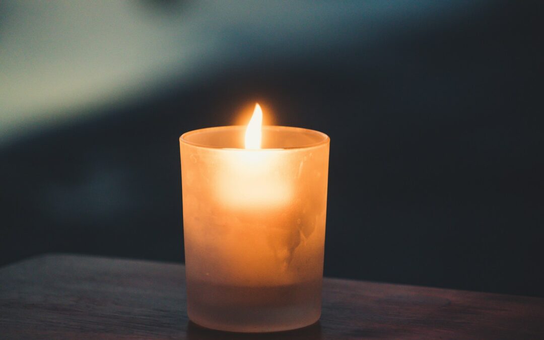 Meditação Candle Gazing: Aprenda a Focar a Mente na Chama