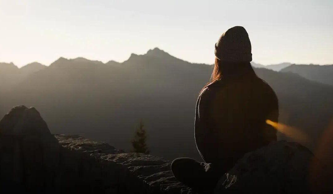 Meditação Transcendental: Descubra o Poder da Consciência Plena em 7 Passos